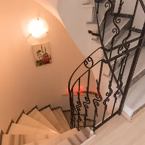 https://the-house-of-tulpan.istanbul-turkeyhotels.com